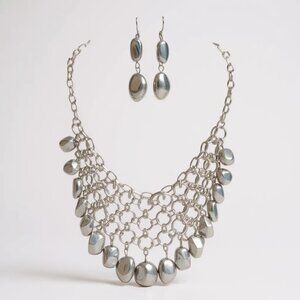 Silver Tone Net look Dangle Necklace earring set